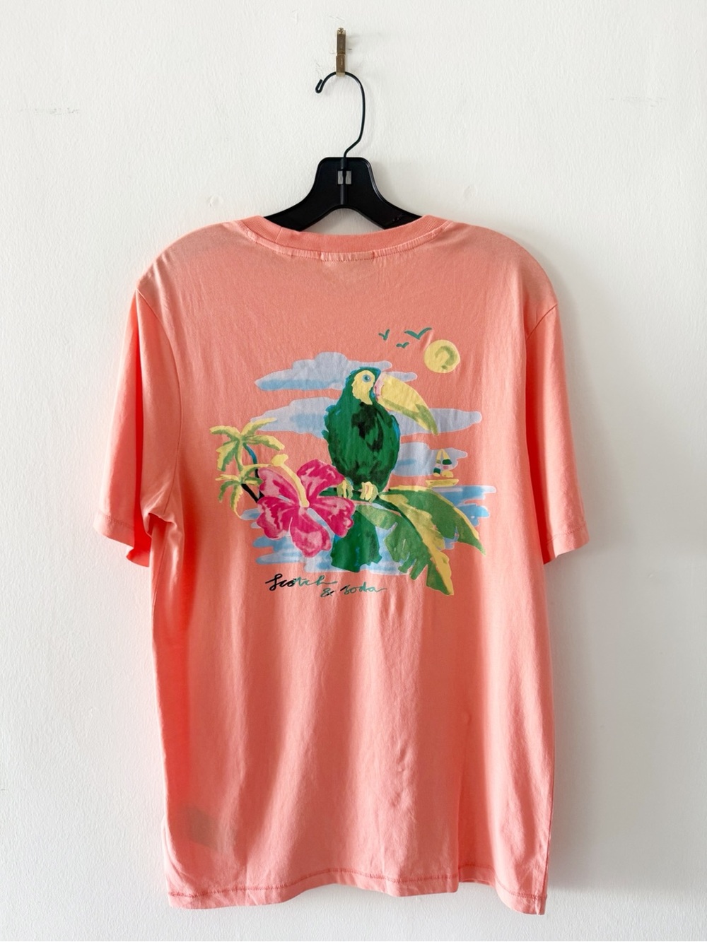 NEW Scotch & Soda Coral Tropical Toucan Print Short Sleeve Tee Shirt Size Small